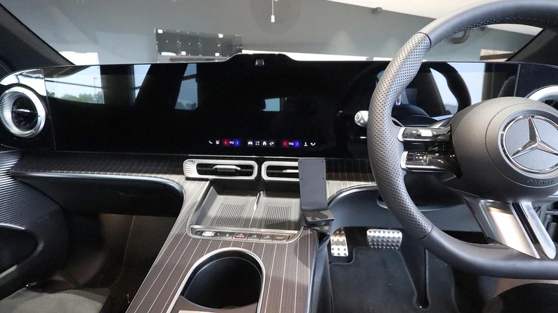 ProClip Fahrzeughalter für Rechtslenker 636297 - Konsolenbefestigung - Mercedes Benz GLC-Klasse 27-27