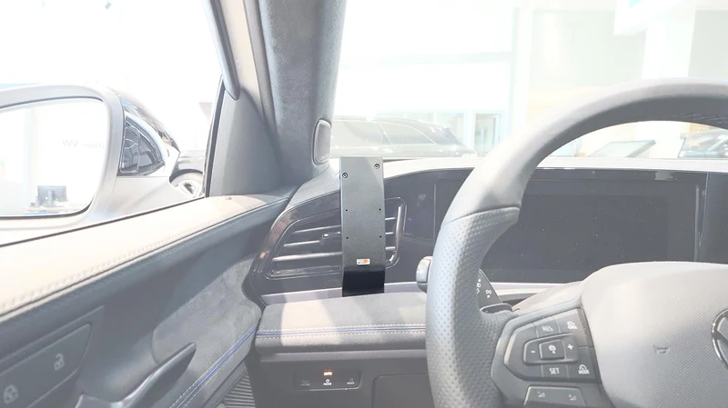 ProClip Fahrzeughalter 806197 - Linksbefestigung - Volkswagen Passat 24-26