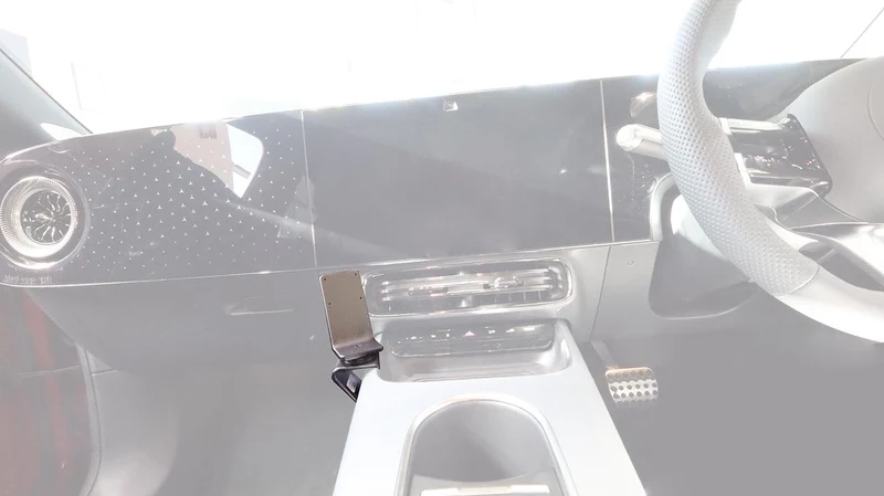 ProClip Fahrzeughalter für Rechtslenker 636242 - Konsolenbefestigung - Mercedes Benz GLB-Klasse 27-27, Mercedes Benz CLA-Klasse 26-26