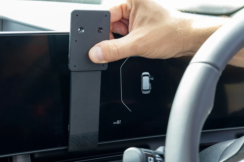 ProClip Fahrzeughalter für Rechtslenker 656233 - Mittelbefestigung - Kia Carnival 25-26