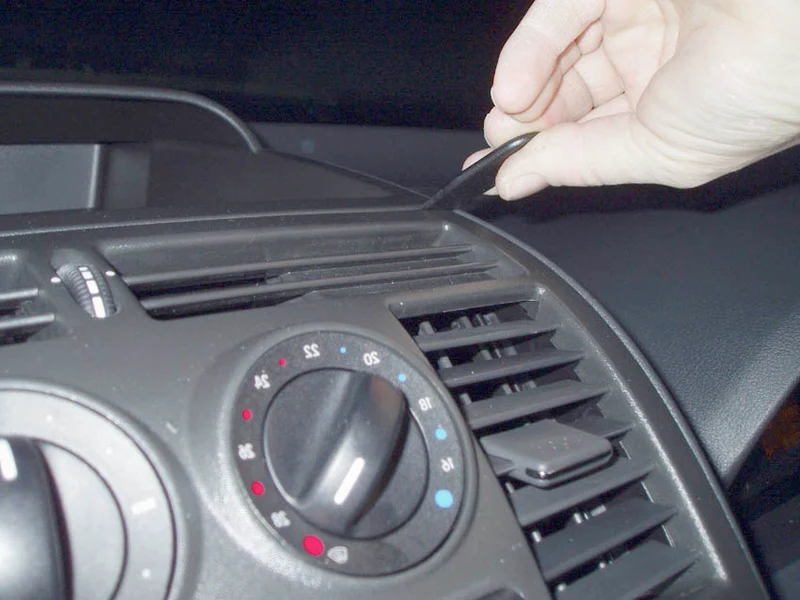 ProClip Fahrzeughalter für Rechtslenker 653364 - Mittelbefestigung- NICHT für Modelle mit einem Fach oben auf dem Armaturenbrett - Mercedes Benz V-Klasse 04-14, Mercedes Benz Vito 04-14