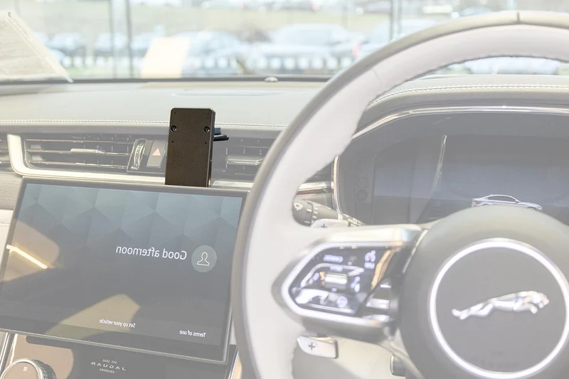 ProClip Fahrzeughalter für Rechtslenker 656139 - Mittelbefestigung - Jaguar XF 24-26