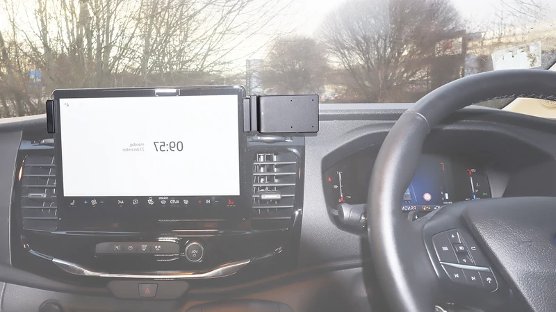 ProClip Fahrzeughalter für Rechtslenker 656171 - Mittelbefestigung - Ford Transit 25-26