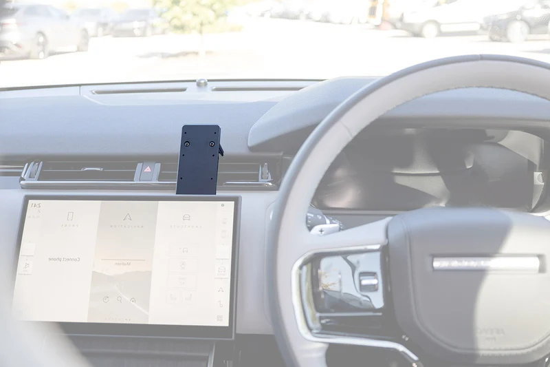 ProClip Fahrzeughalter für Rechtslenker 656105 - Mittelbefestigung - Land Rover Range Rover Velar 24-26