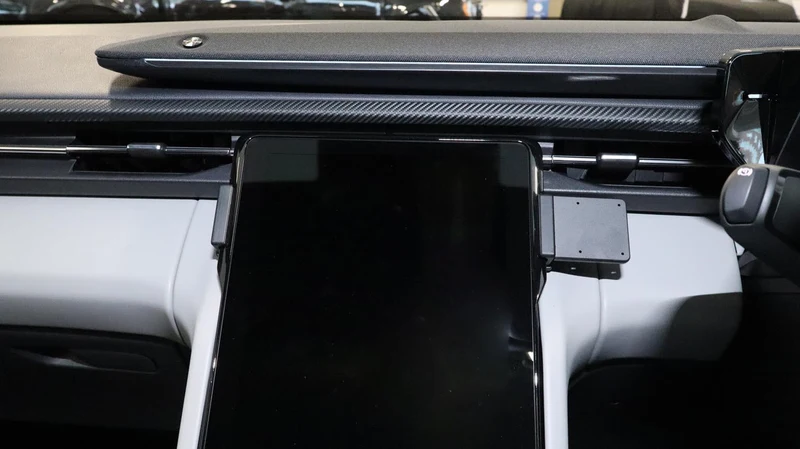 ProClip Fahrzeughalter für Rechtslenker 656163 - Winkelbefestigung - Ford Explorer EV 25-26, Ford Capri EV 25-26
