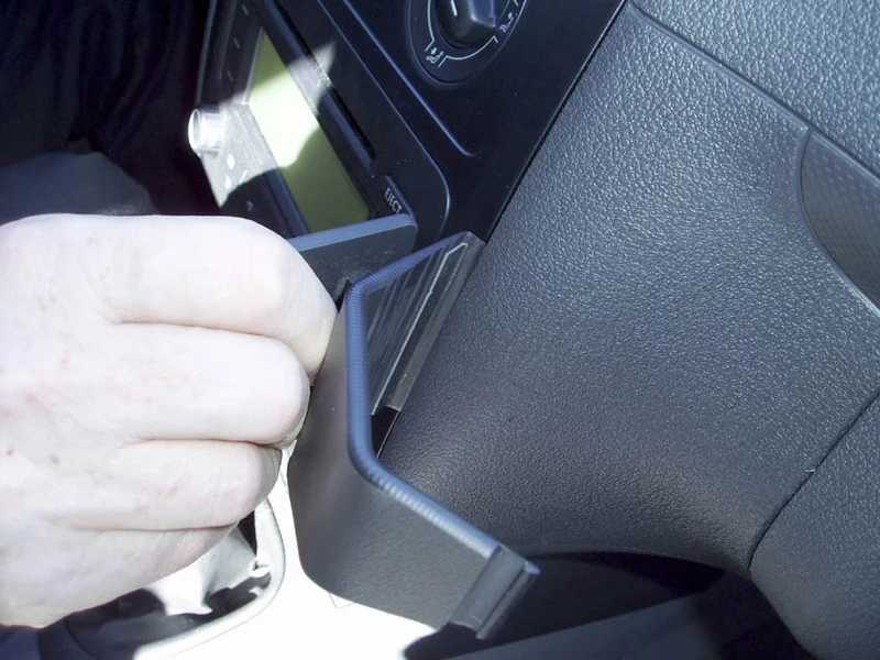 ProClip Fahrzeughalter 853436 - Winkelbefestigung- NICHT für Modelle mit Handschuhfach - Volkswagen Caddy 04-15