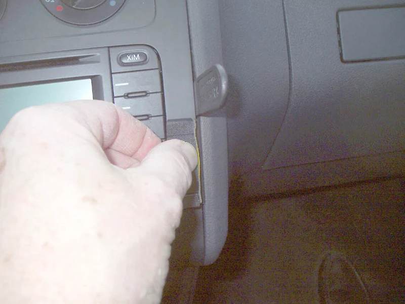 ProClip Fahrzeughalter 853417 - Winkelbefestigung, niedrig - Volkswagen Touran 03-15