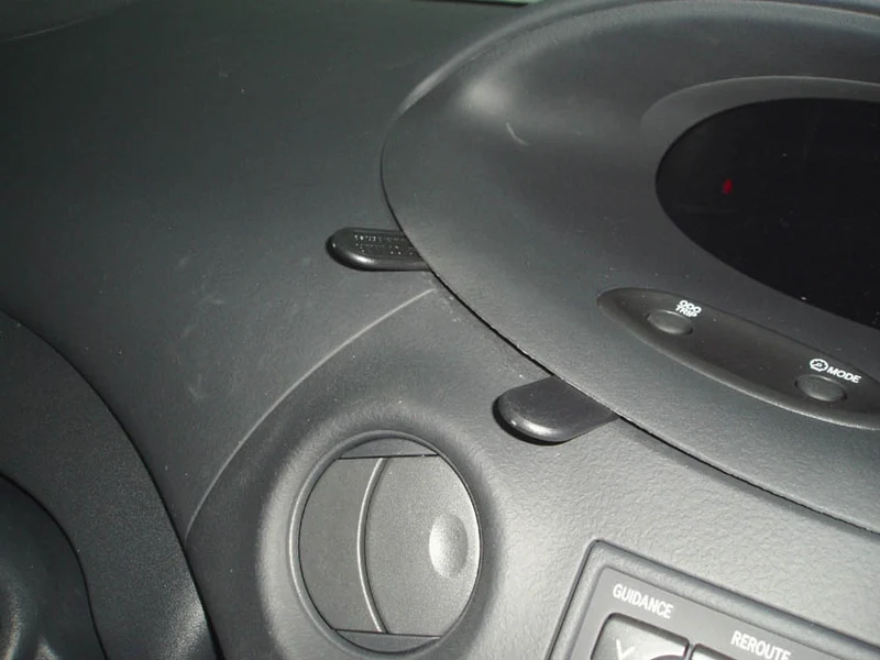 ProClip Fahrzeughalter 853381 - Mittelbefestigung - Toyota Yaris 03-05