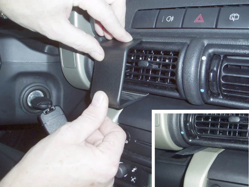ProClip Fahrzeughalter 853372 - Mittelbefestigung - Land Rover Freelander 04-06