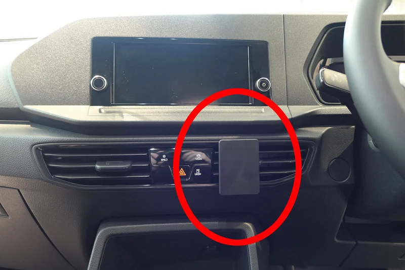 ProClip Fahrzeughalter für Rechtslenker 655662 - Mittelbefestigung - Volkswagen Caddy Cargo 21-26, Volkswagen Caddy 21-26, Ford Transit Connect 24-26 und weitere