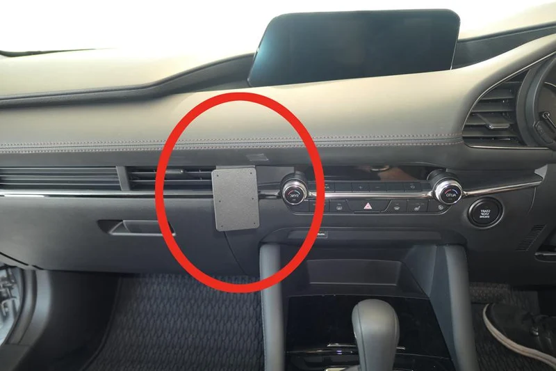 ProClip Fahrzeughalter für Rechtslenker 655530 - Mittelbefestigung - Mazda CX-30 20-26, Mazda 3 19-26, Mazda CX-30 20-25 und weitere