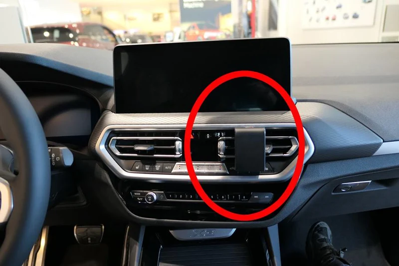 ProClip Fahrzeughalter 855726 - Mittelbefestigung, The ProClip will hide some buttons. - BMW iX3 23-26, BMW X4 22-26, BMW iX3 23-25 und weitere