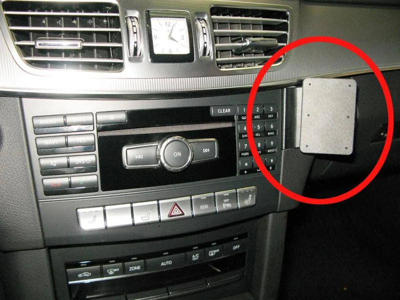 ProClip Fahrzeughalter 855273 - Winkelbefestigung - Mercedes Benz E-Klasse, Limo 15-16, Mercedes Benz E-Klasse und weitere