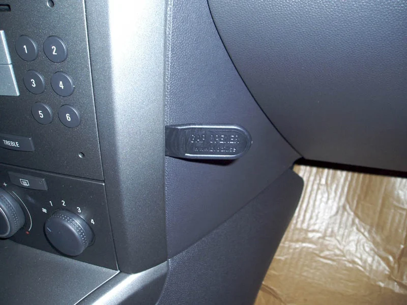 ProClip Fahrzeughalter 853441 - Winkelbefestigung - Opel Astra 04-09, Saturn Astra 08-09