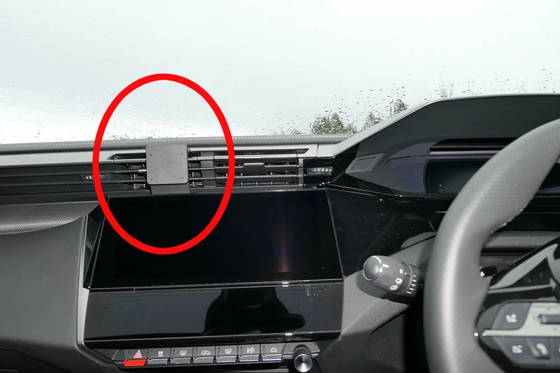 ProClip Fahrzeughalter für Rechtslenker 655740 - Mittelbefestigung - Peugeot 408 22-26, Peugeot 308 22-26, Peugeot 308 22-25 und weitere