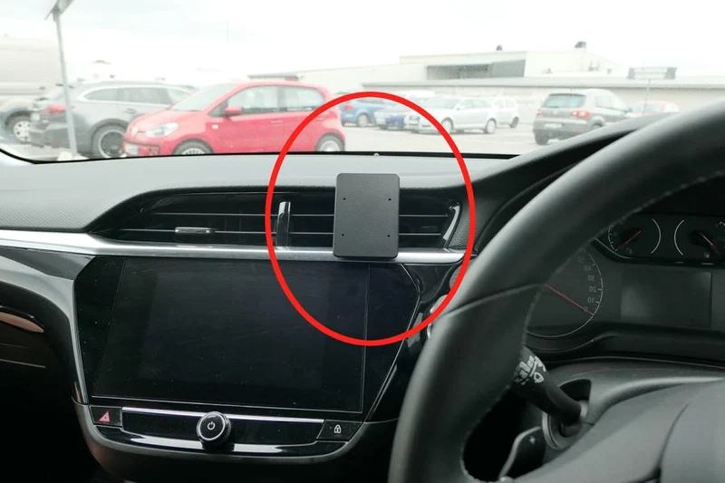 ProClip Fahrzeughalter für Rechtslenker 655631 - Mittelbefestigung - Vauxhall Corsa 20-26, Opel Corsa 20-26, Vauxhall Corsa 20-25 und weitere