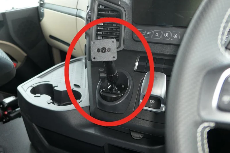 ProClip Fahrzeughalter für Rechtslenker 313559 - Winkelbefestigung, extra starke Montageplattform. - Mercedes Benz Actros 5 20-26, Mercedes Benz Arocs 20-26, Mercedes Benz Arocs 20-25 und weitere