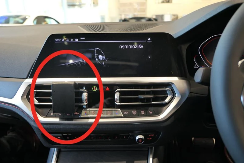 ProClip Fahrzeughalter für Rechtslenker 655498 - Winkelbefestigung - BMW Z4 19-26, BMW 4-series G22, G23 und weitere