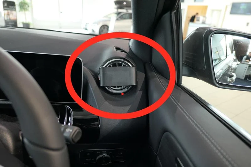 ProClip Fahrzeughalter für Rechtslenker 605495 - Rechtsbefestigung - Mercedes Benz B-Klasse 19-26, Mercedes Benz EQA 22-26, Mercedes Benz EQB 22-26 und weitere