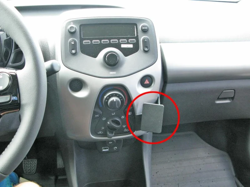 ProClip Fahrzeughalter 855035 - Winkelbefestigung- NICHT für Modelle mit ACC - Citroen C1 14-21, Toyota AYGO 14-21, Peugeot 108 14-21