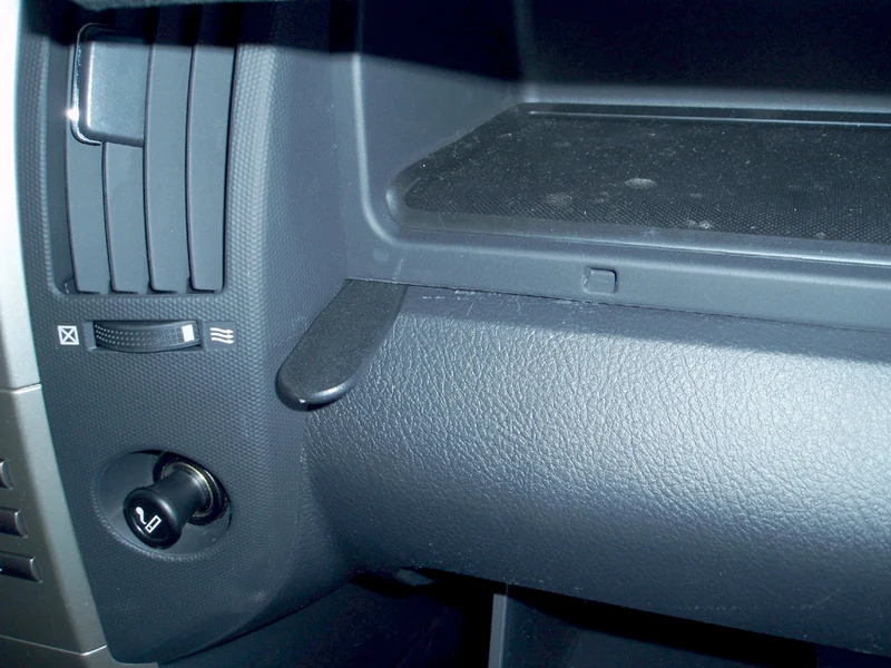 ProClip Fahrzeughalter 853478 - Winkelbefestigung - Toyota Corolla Verso 04-09, Toyota SportsVan 05-07
