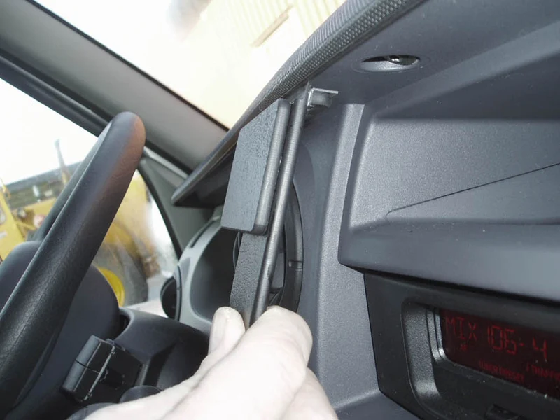ProClip Fahrzeughalter 853375 - Mittelbefestigung - Opel Movano 04-10, Renault Master 04-10, Renault Mascott 04-06 und weitere