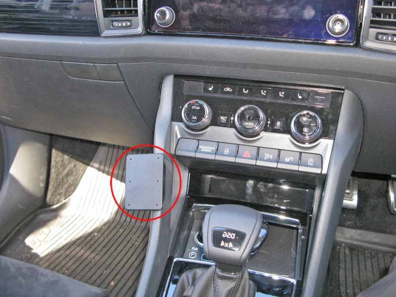 ProClip Fahrzeughalter für Rechtslenker 655293 - Winkelbefestigung - Skoda Karoq 18-26, Skoda Kodiaq 17-23, Skoda Karoq 18-25