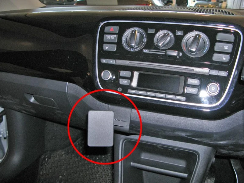 ProClip Fahrzeughalter für Rechtslenker 654737 - Winkelbefestigung- NICHT für Seat Mii. NICHT für Skoda Citigo Active und Arctic. NICHT für Volkswagen UP Take Up - Skoda Citigo 12-14, Volkswagen UP 12-14, Seat Mii 12-14