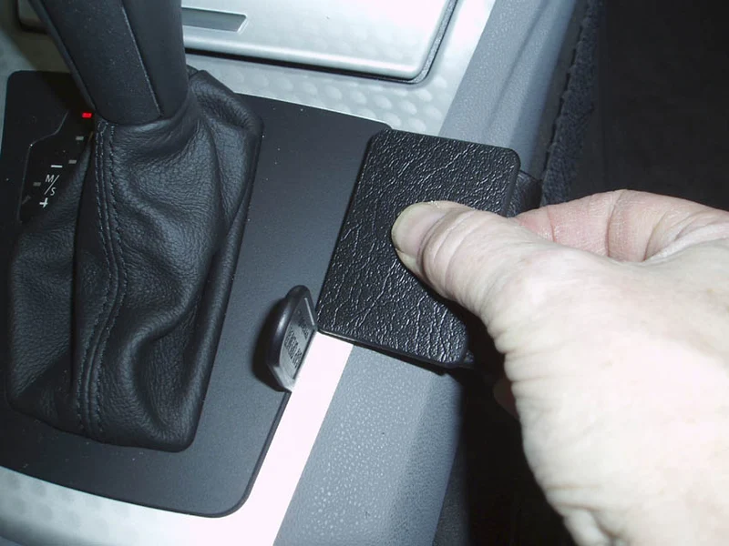 ProClip Fahrzeughalter 833410 - Konsolenbefestigung- NUR für Automatikgetriebe - BMW X3 04-10