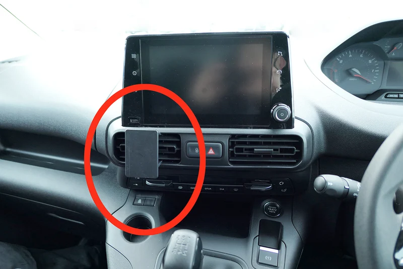 ProClip Fahrzeughalter für Rechtslenker 655484 - Mittelbefestigung - Toyota Proace City Verso 20-24, Toyota Proace City 20-24, Vauxhall Combo 19-24 und weitere