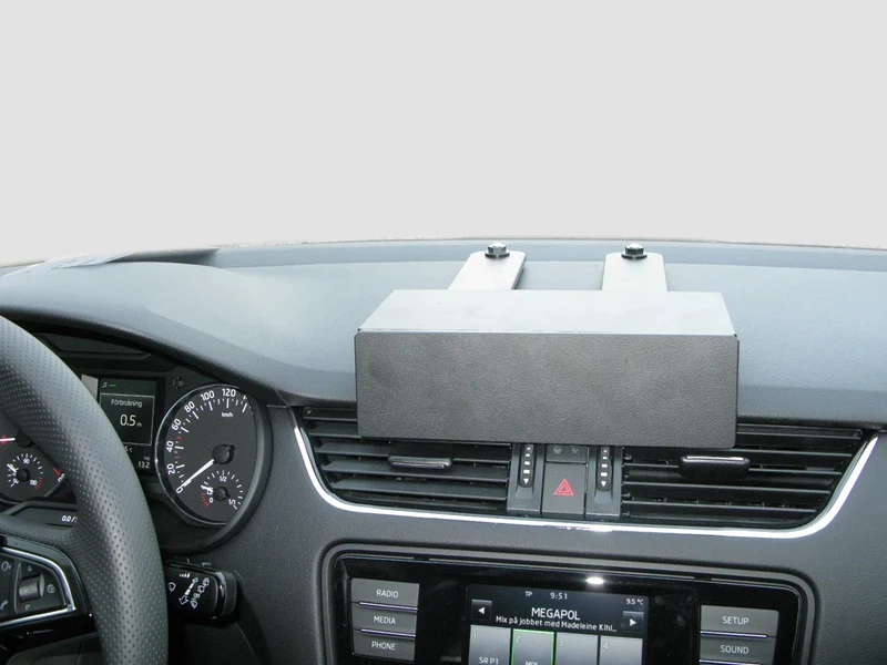 ProClip Fahrzeughalter 213496 - Mittelbefestigung, extra starke Montageplattform. - Skoda Octavia III 13-21