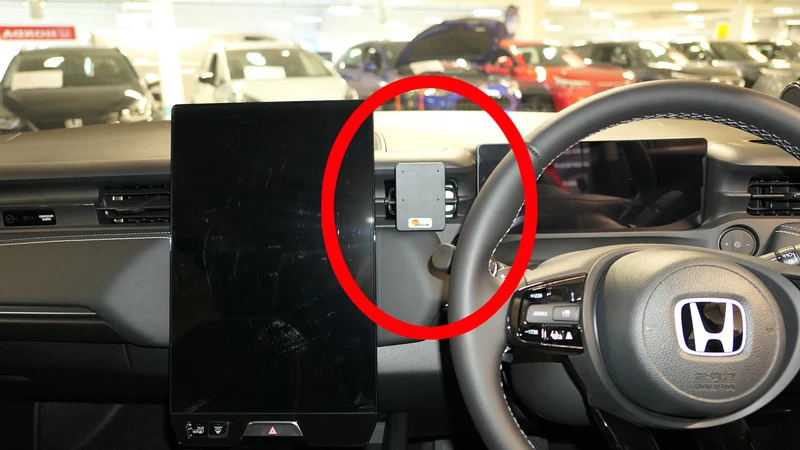 ProClip Fahrzeughalter für Rechtslenker 656034 - Mittelbefestigung - Honda e:Ny1 24-26