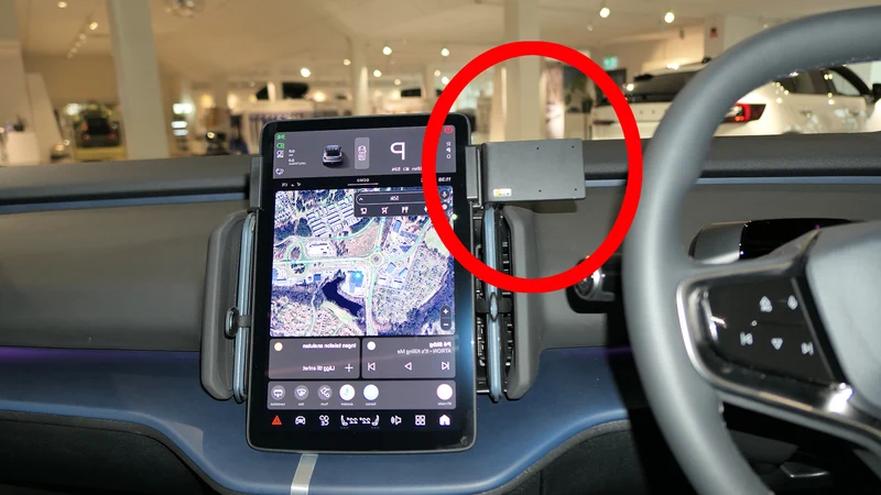 ProClip Fahrzeughalter für Rechtslenker 656025 - Mittelbefestigung - Volvo EX30 24-26
