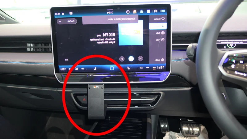 ProClip Fahrzeughalter für Rechtslenker 656024 - Mittelbefestigung - Volkswagen ID.7 24-26