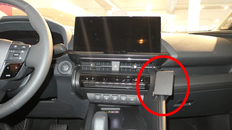 ProClip Fahrzeughalter 836022 - Konsolenbefestigung - Toyota C-HR 24-26