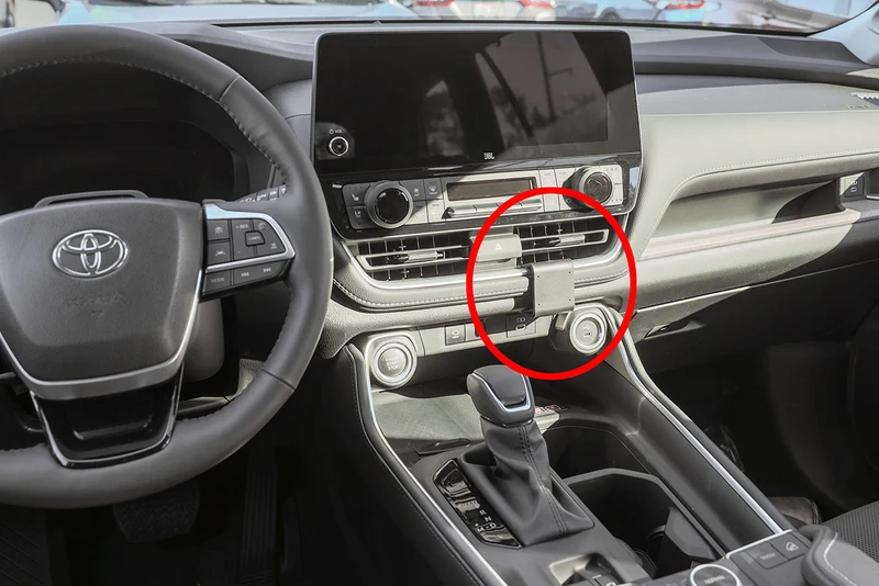 ProClip Fahrzeughalter 855967 - Mittelbefestigung - Toyota Grand hochlander 24-26