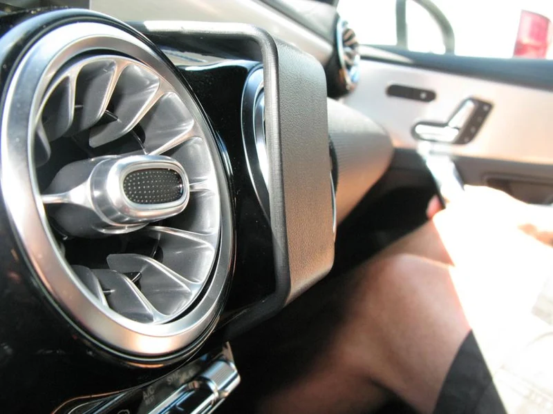 Angled Dash Mount for Mercedes Benz A/CLA-Class