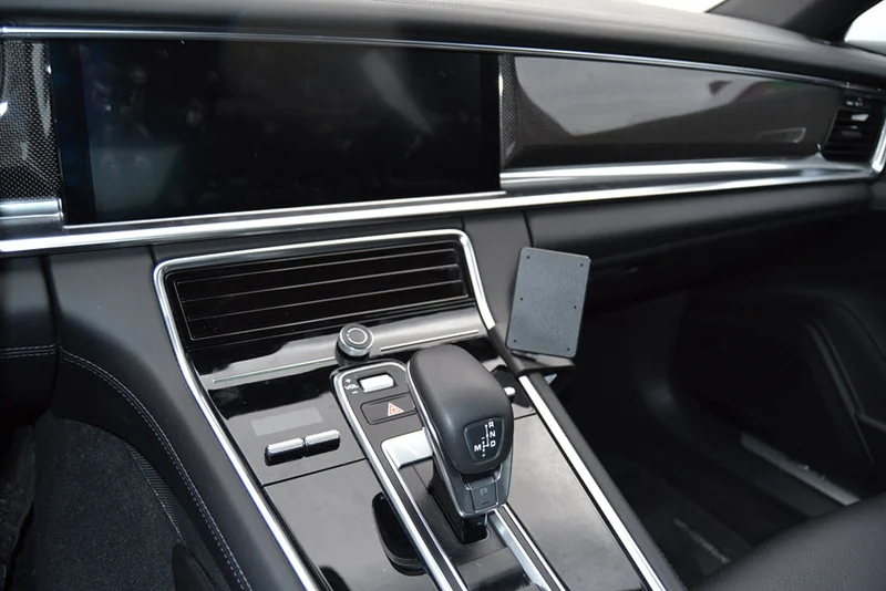 Right Console Mount for Porsche Panamera