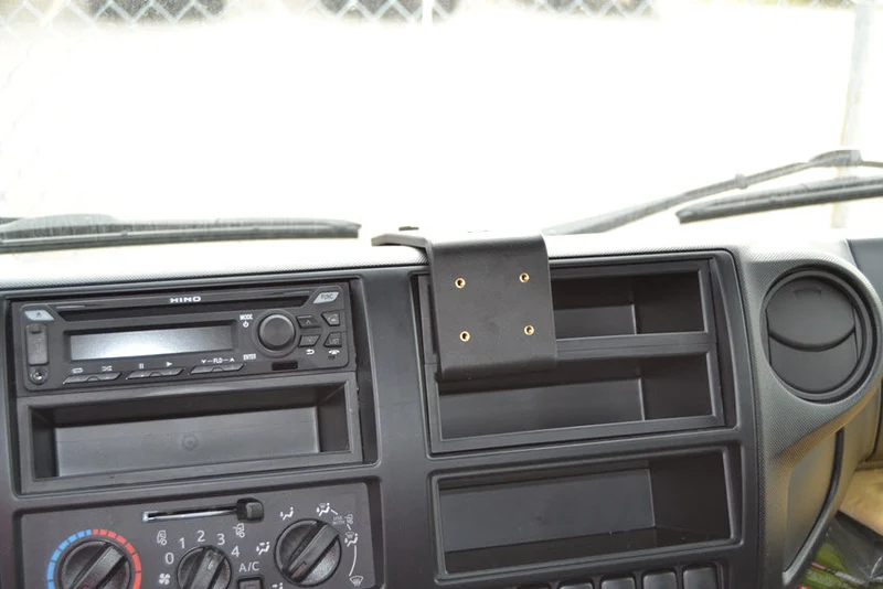Hino 155/195 Extra-Strength Dash Mount