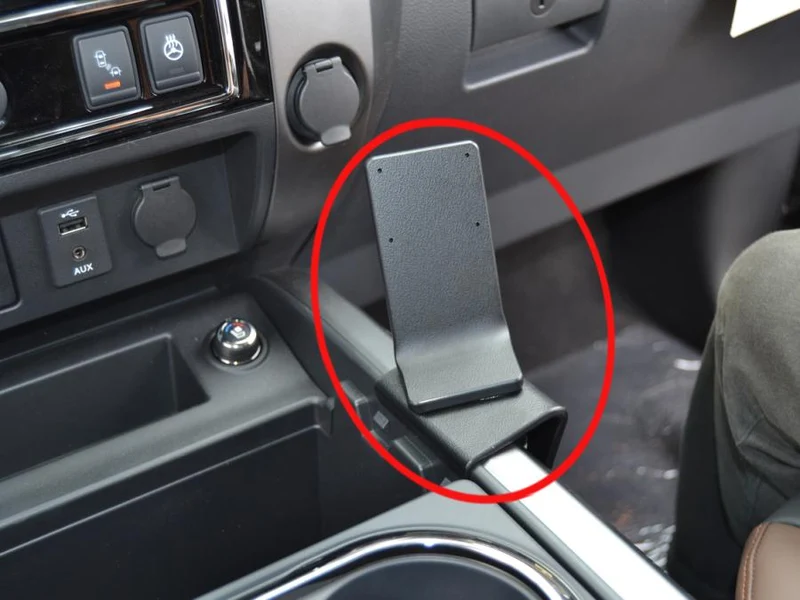 ProClip Fahrzeughalter 835222 - Konsolenbefestigung - Nissan Titan 16-24