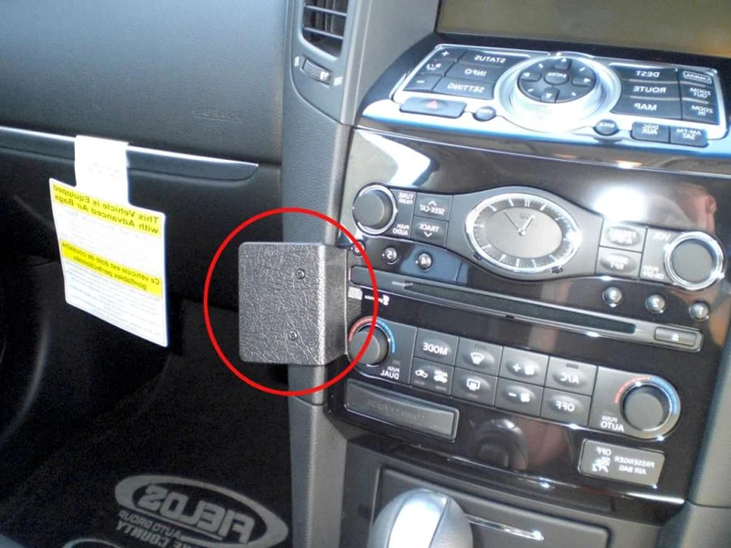 ProClip Fahrzeughalter für Rechtslenker 654242 - Winkelbefestigung - Infiniti FX50 09-13, Infiniti FX37 13-15, Infiniti QX70 15-20 und weitere