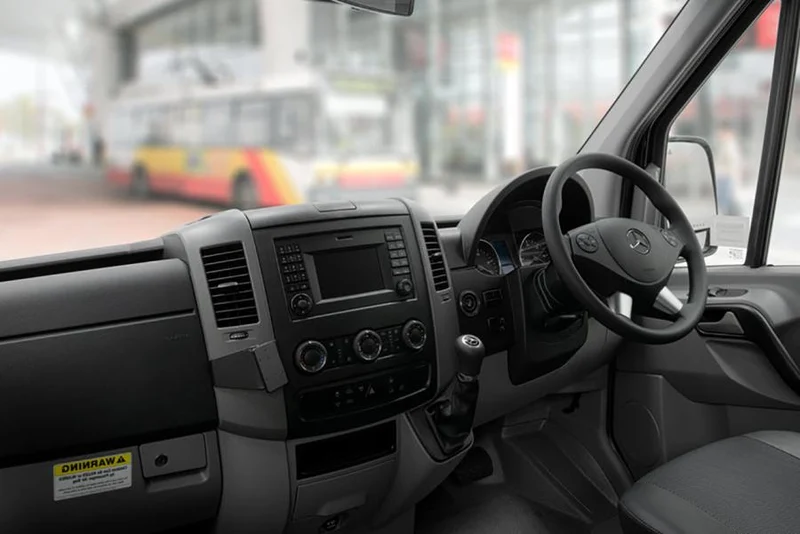 ProClip Fahrzeughalter für Rechtslenker 653874 - Winkelbefestigung - Mercedes Benz Sprinter 07-18, Volkswagen Crafter 07-16