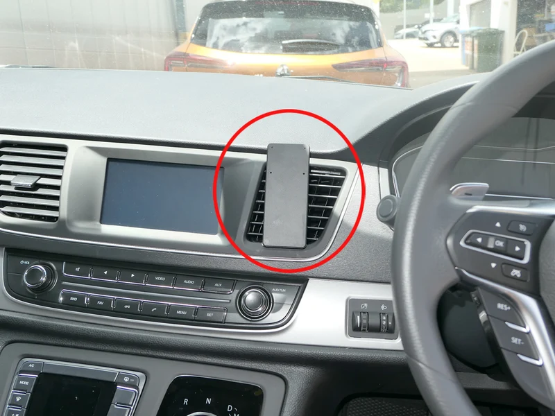ProClip Fahrzeughalter für Rechtslenker 655841 - Mittelbefestigung - LDV G10 16-26, LDV G10 16-25