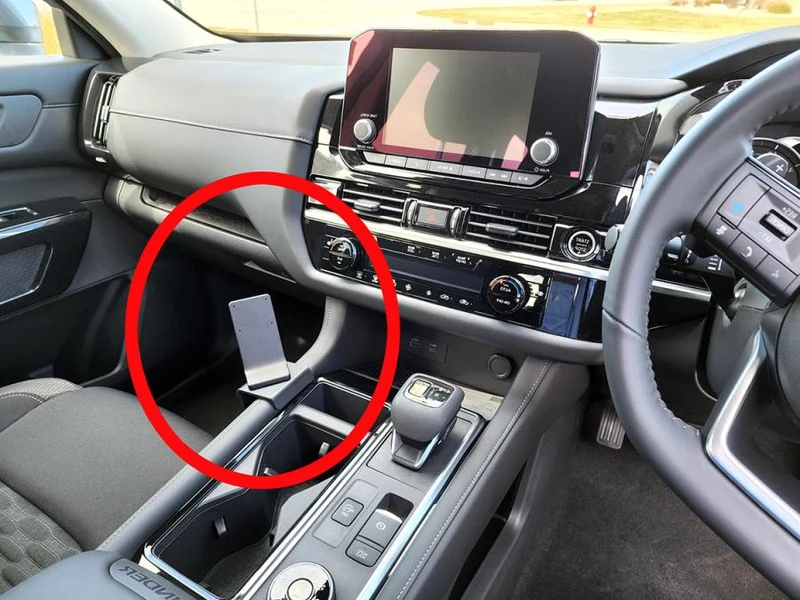 ProClip Fahrzeughalter für Rechtslenker 635747 - Konsolenbefestigung - Nissan Pathfinder 22-26, Nissan Pathfinder 22-25