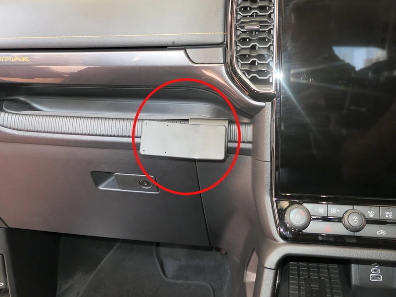 ProClip Fahrzeughalter für Rechtslenker 655833 - Winkelbefestigung - Ford Ranger Wildtrak 23-26, Ford Ranger 23-26, Ford Ranger Raptor 23-26 und weitere