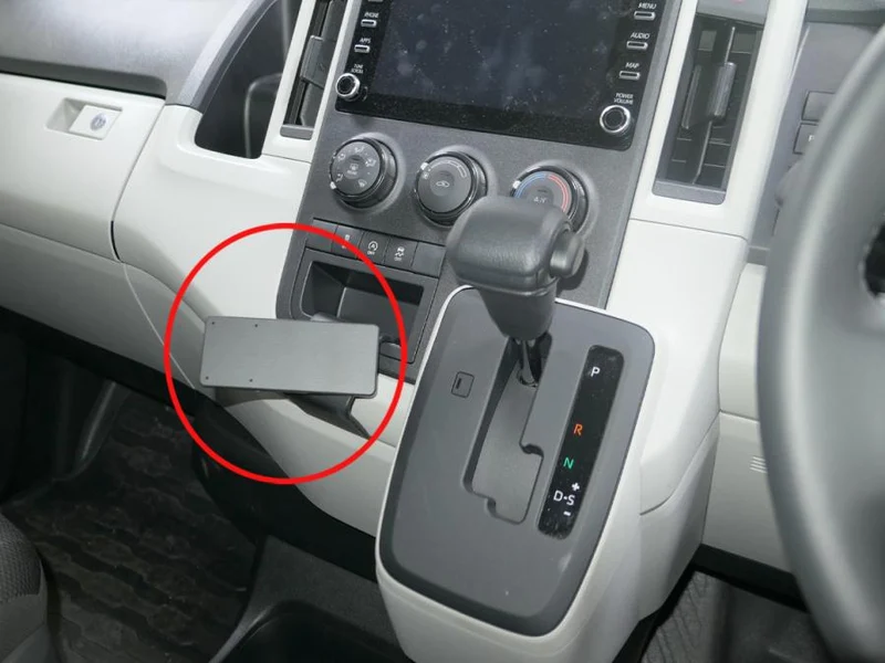 ProClip Fahrzeughalter für Rechtslenker 655831 - Mittelbefestigung, niedrig - Toyota HiAce 20-26, Toyota HiAce 20-25