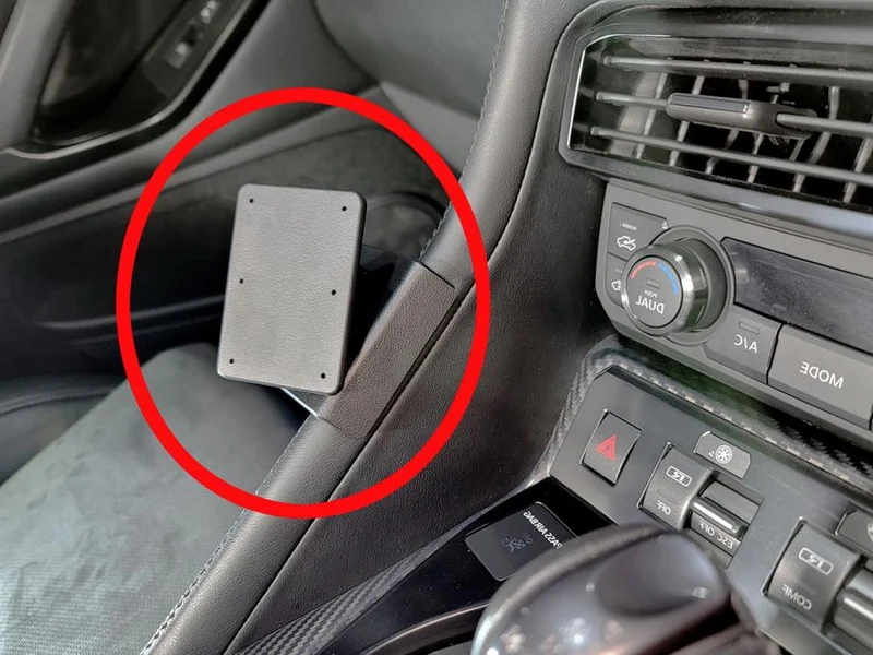 ProClip Fahrzeughalter für Rechtslenker 655742 - Winkelbefestigung - Nissan GTR 17-24