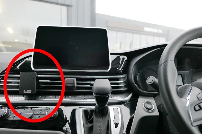 ProClip Fahrzeughalter für Rechtslenker 655723 - Mittelbefestigung - Maxus e-Deliver 9 21-26, Maxus e-Deliver 9 21-25