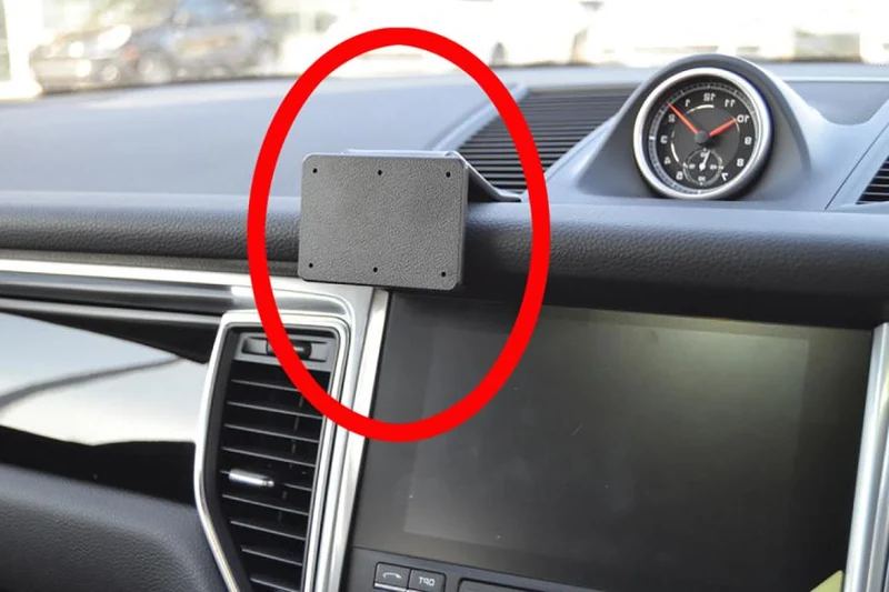 ProClip Fahrzeughalter für Rechtslenker 655685 - Mittelbefestigung - Porsche Macan 21-24