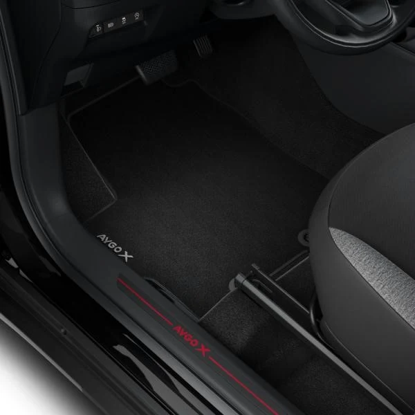 Mattenset Toyota Aygo X 2022 >